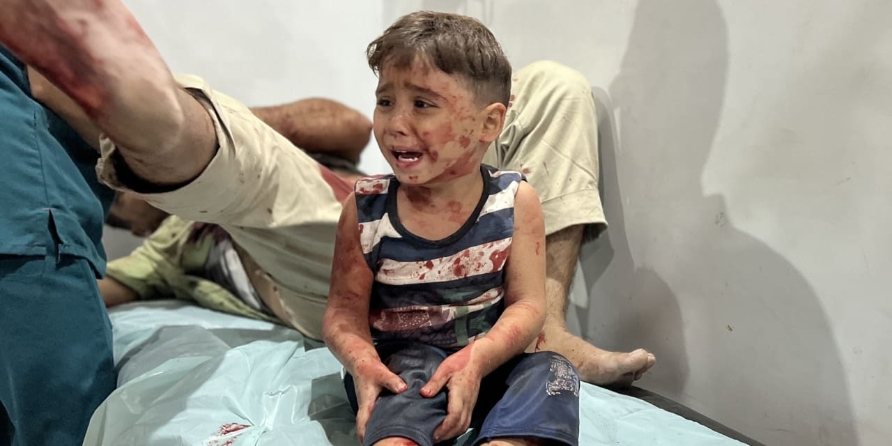 gazzede 15 binden fazla hasta yardim bekliyor XtA29Q4l