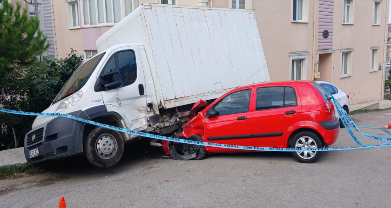 sinopta trafik kazasinda 3 kisi yaralandi CnJecUWg