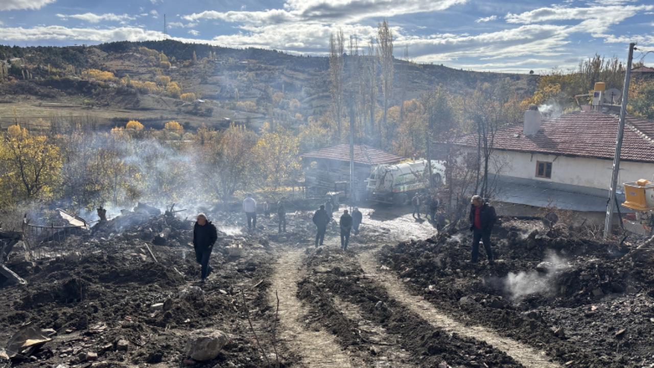 cankirida cikan yanginda 6 ev kullanilamaz hale geldi YfNgmjDi.jpg