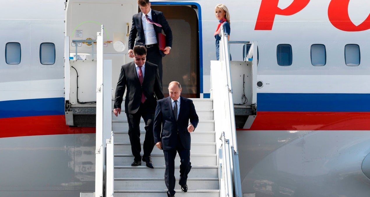 putin ucagi da kriz oldu yanlis yerden ucarsa tutuklanacak XCDjgluF.jpg