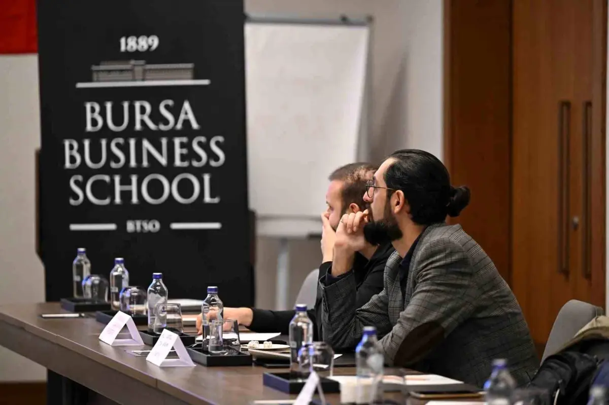 bursa business schoolda satis ve pazarlama egitimi CYy2FRi7.jpg