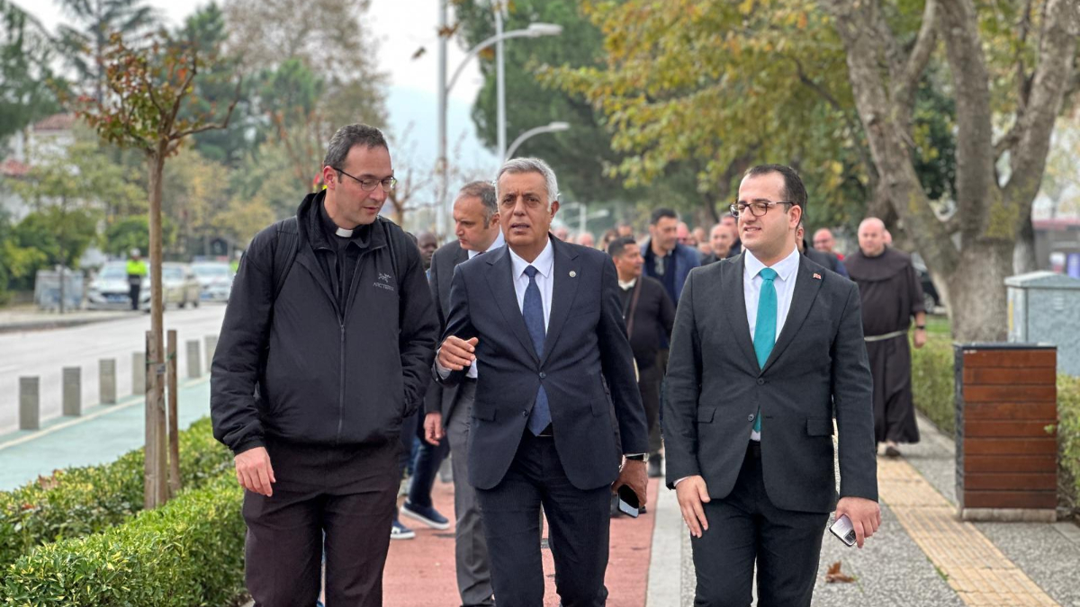 papa leonun turkiye ziyareti oncesi vatikan heyeti iznike geldi ea7cu9lW.jpg