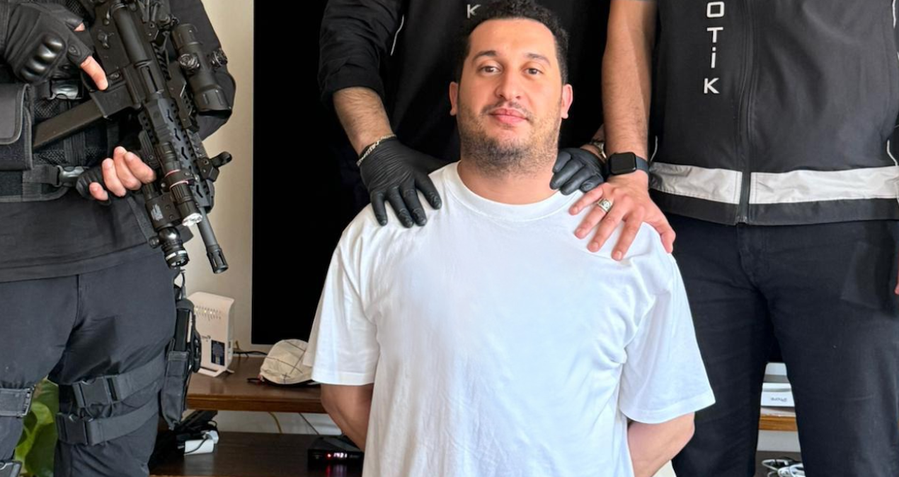 fasli-baron-sislide-yakalandi-JnIx6iD5