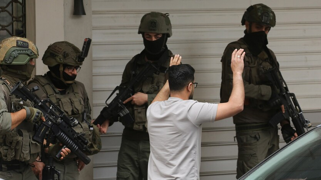 filistin-topraklarini-gasbeden-israilliler-bati-seriadaki-baskin-ve-saldirilarini-surduruyor-5Z8iVbFd