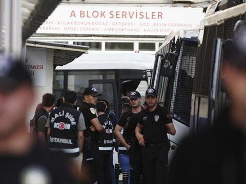 Silivri Belediyesi’ne usulsüzlük soruşturmasında 18 zanlı adliyede